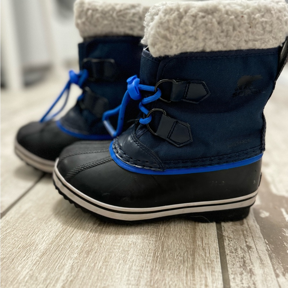 Toddler Sorel Winter Boots - Navy and Black